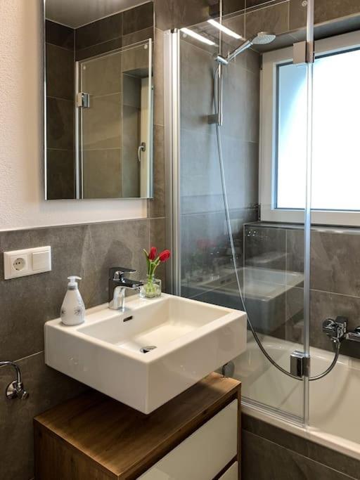 Zentrales Appartement Im Alpin-Style In Garmisch ภายนอก รูปภาพ